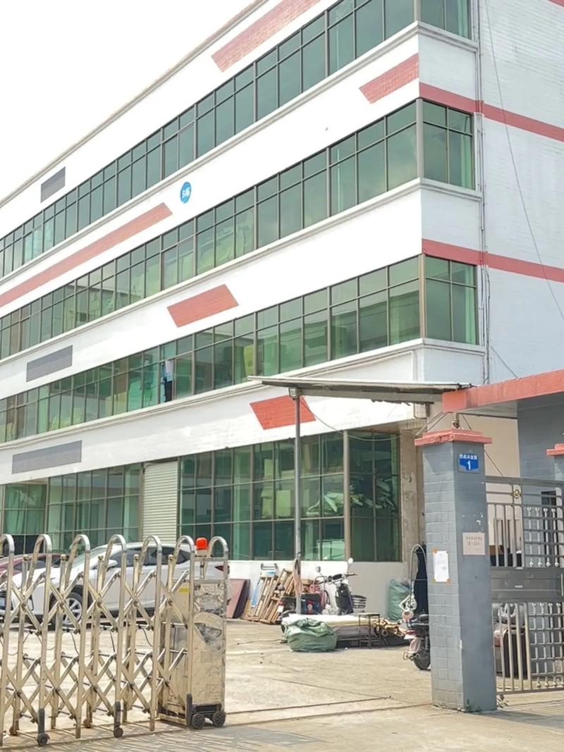 工厂直招 26元/小时 包吃住 满月即享 无中介服务